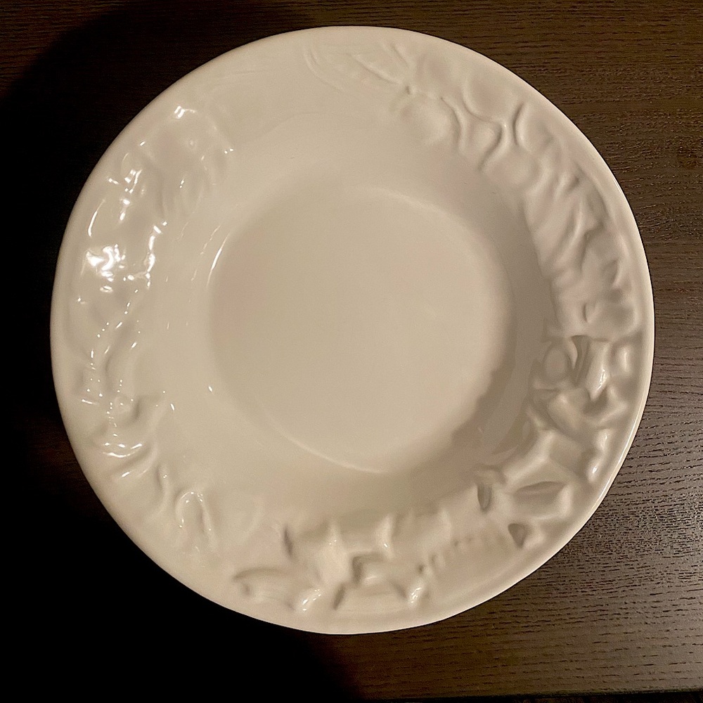 BRAND NEW White Porcelain Plates x4